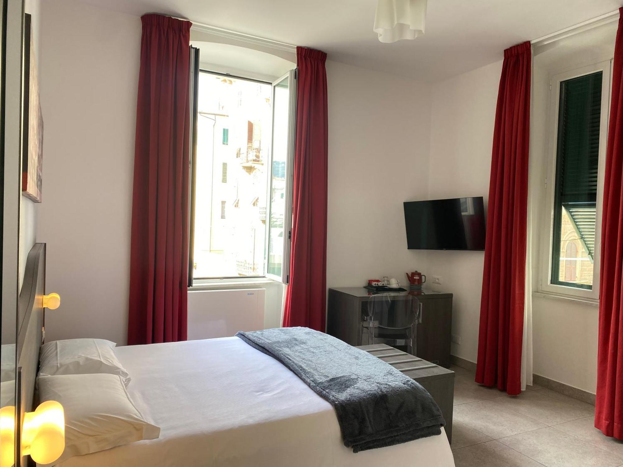 54 Rosselli Rooms La Spezia Exterior photo