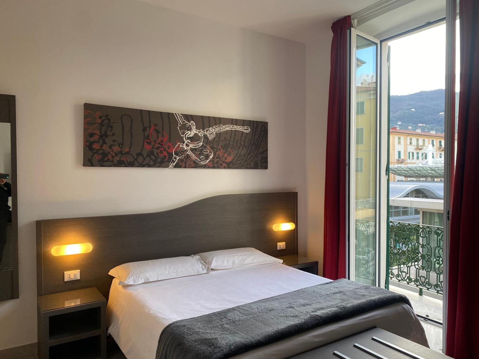 54 Rosselli Rooms La Spezia Exterior photo