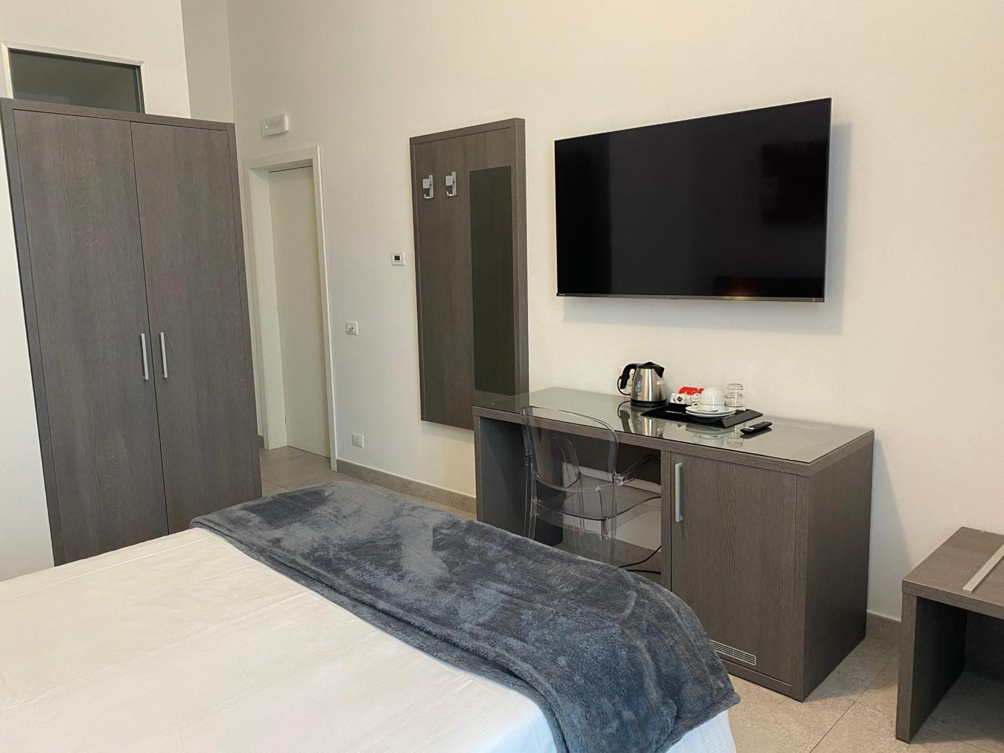 54 Rosselli Rooms La Spezia Exterior photo