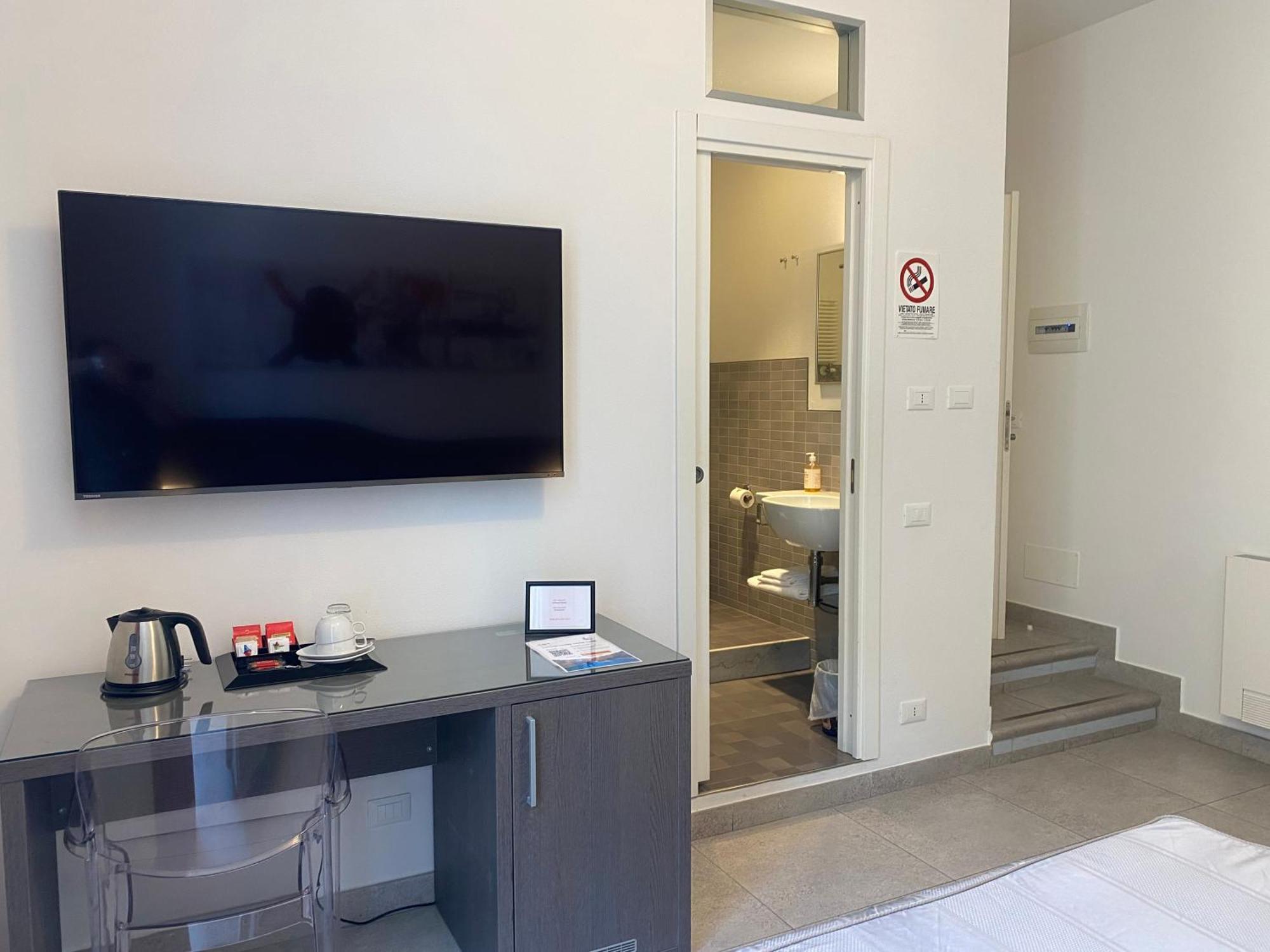 54 Rosselli Rooms La Spezia Exterior photo